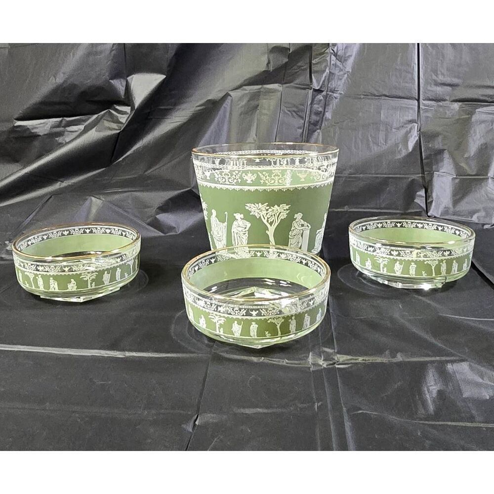 Vintage 1960s Jeannette Glass Wedgewood Hellenic Bowl Set